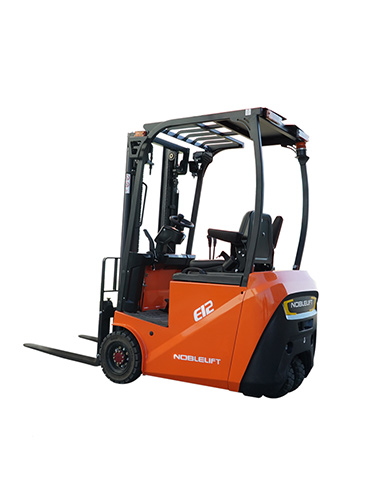 三支點(diǎn)前驅(qū)平衡重電動叉車 / FE3R12E